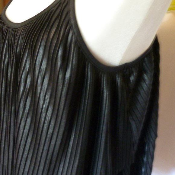 Date Night Black layered top for a full figure - Picture 3 of 10